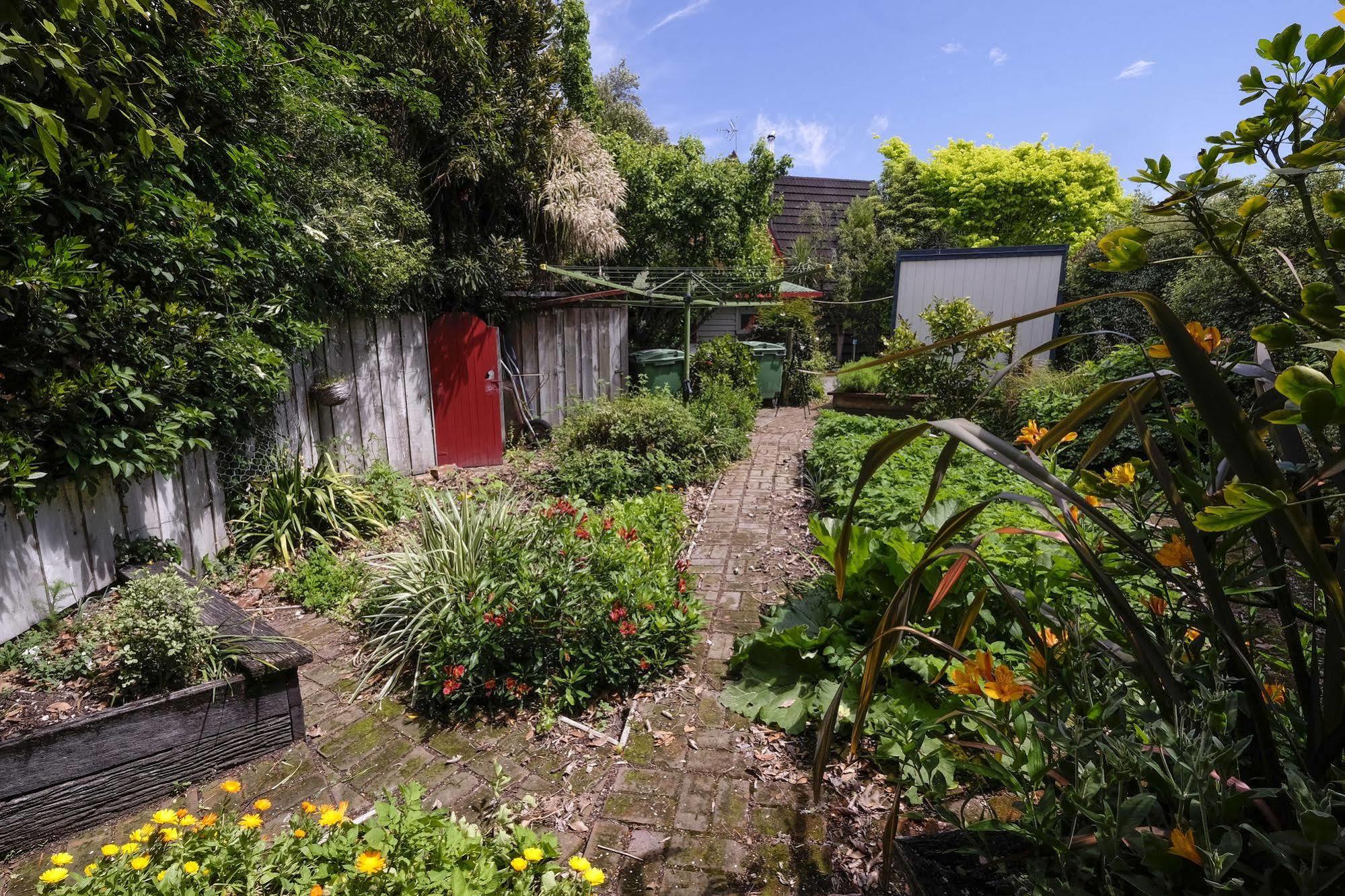 Haka Lodge Christchurch Exterior foto